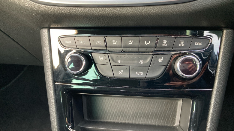 Vauxhall Astra 1.4T 16V 150 Griffin 5dr Auto [Start Stop] Petrol Hatchback